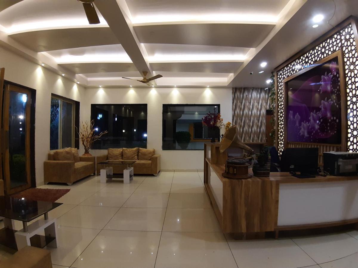Hotel Great Annapurna Khuldabad Bagian luar foto